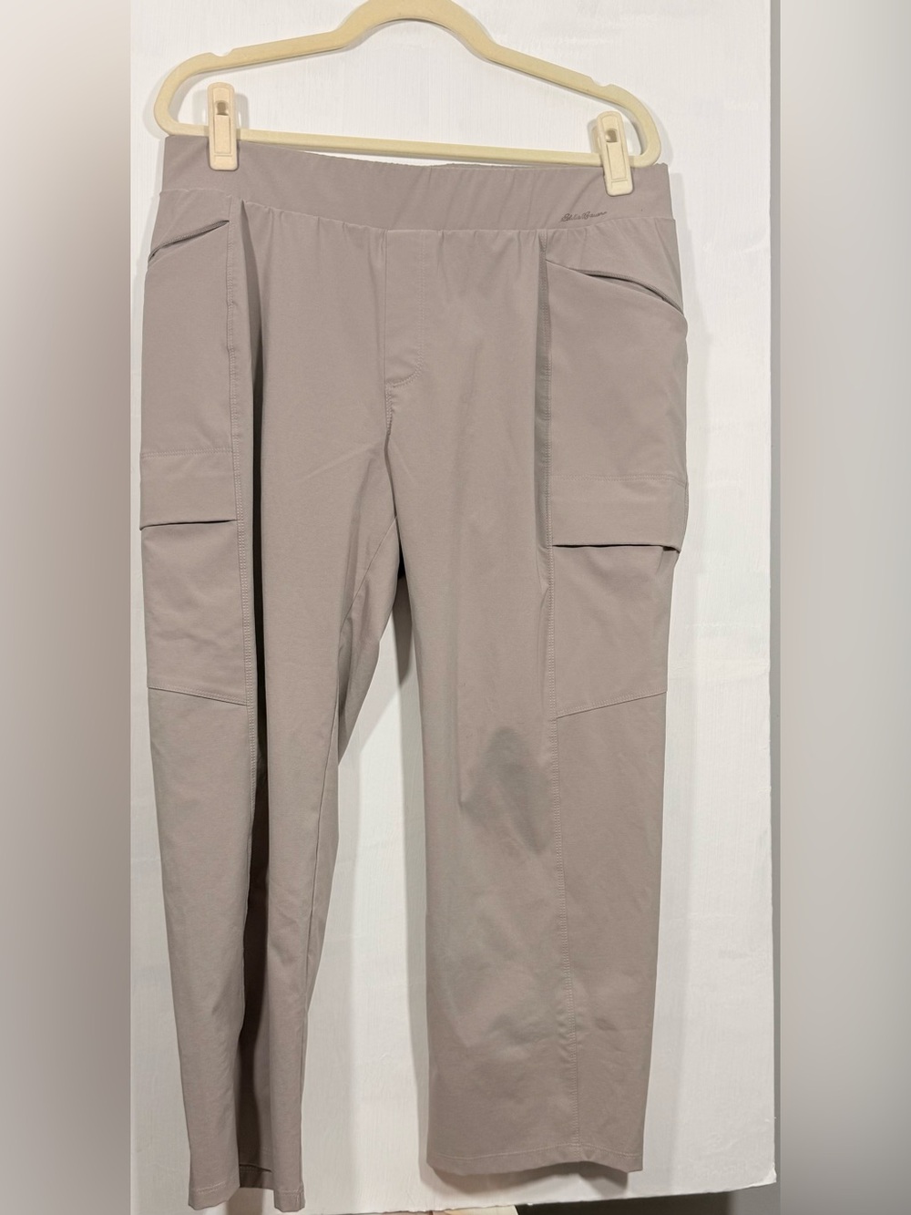 Eddie Bauer Women’s Cargo Pants in Taupe